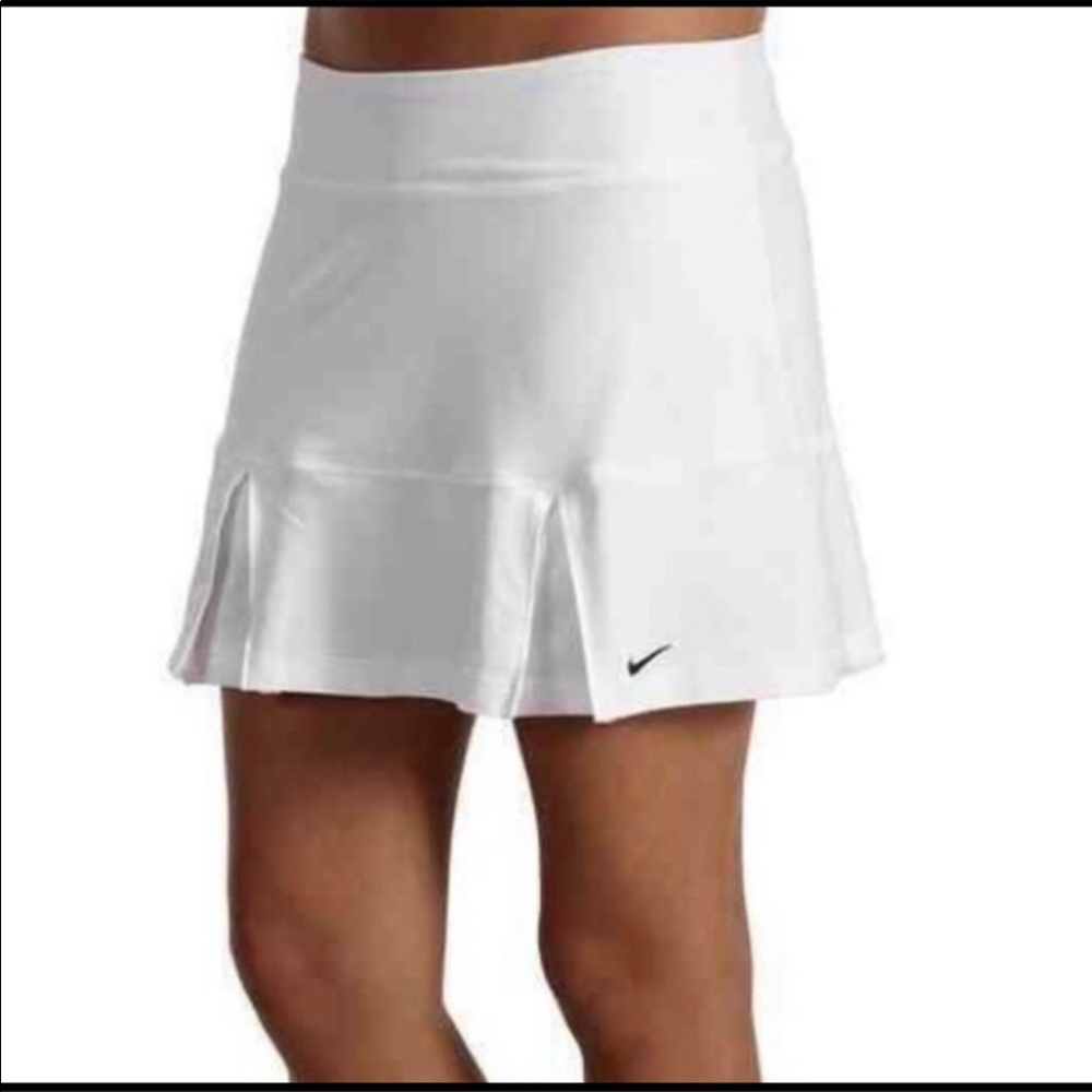 Nike Dri-Fit Tennis/Goft Skort Pleated detailing
